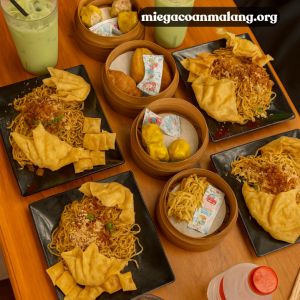 menu mie gacoan tlogomas kota malang